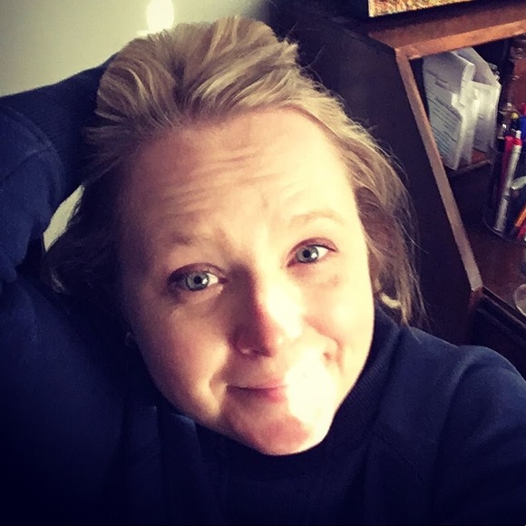 Meet your Posher, Andrea - Picture 1 of 1